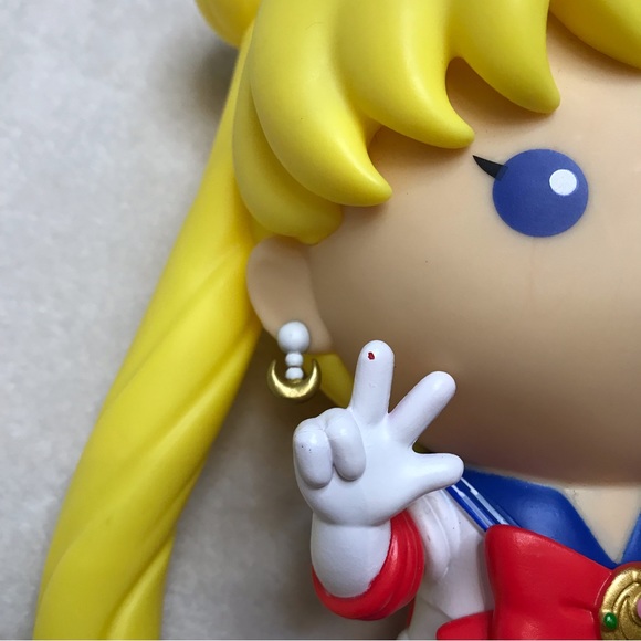 Toei Animation Sailor Moon coin bank hard plastic collectible figurine - Picture 4 of 11